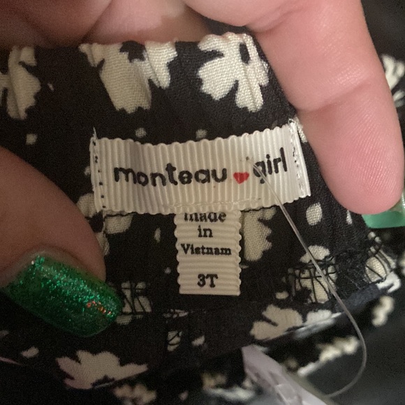 Montesquieu girl 3t girl, shorts, black, with white flower, pattern it - Picture 3 of 4